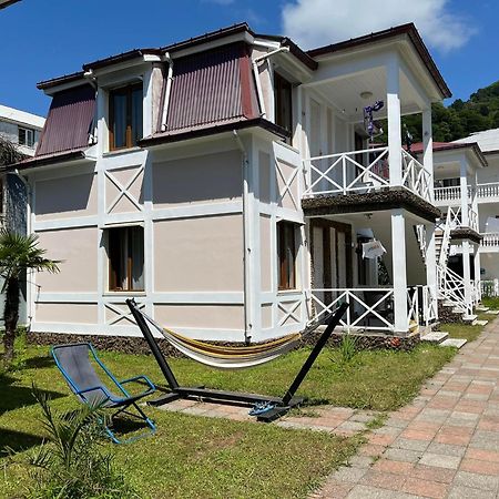 Guest House Nia Gonio Exterior photo