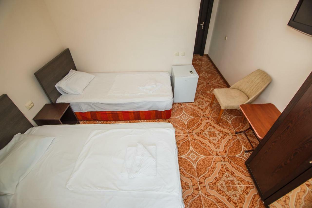 Guest House Nia Gonio Exterior photo