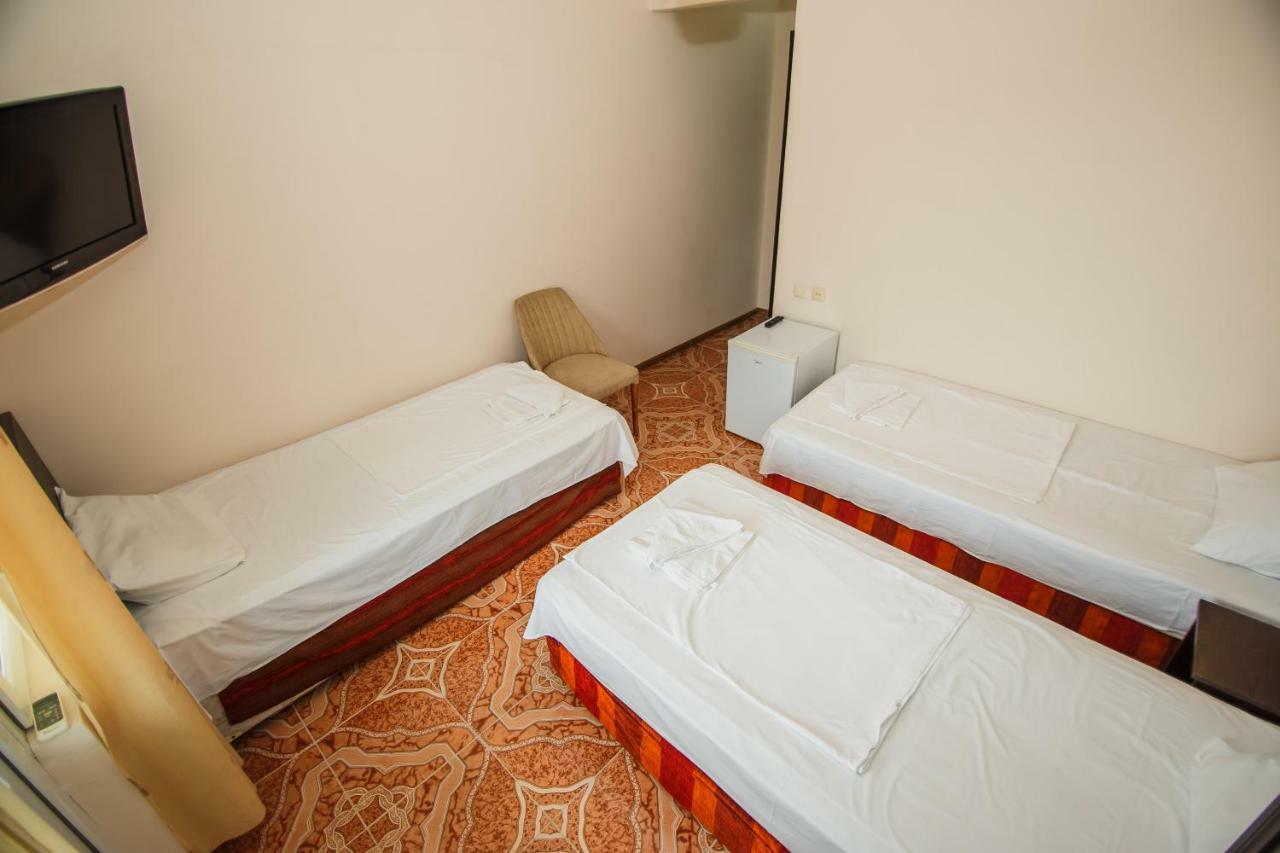 Guest House Nia Gonio Exterior photo