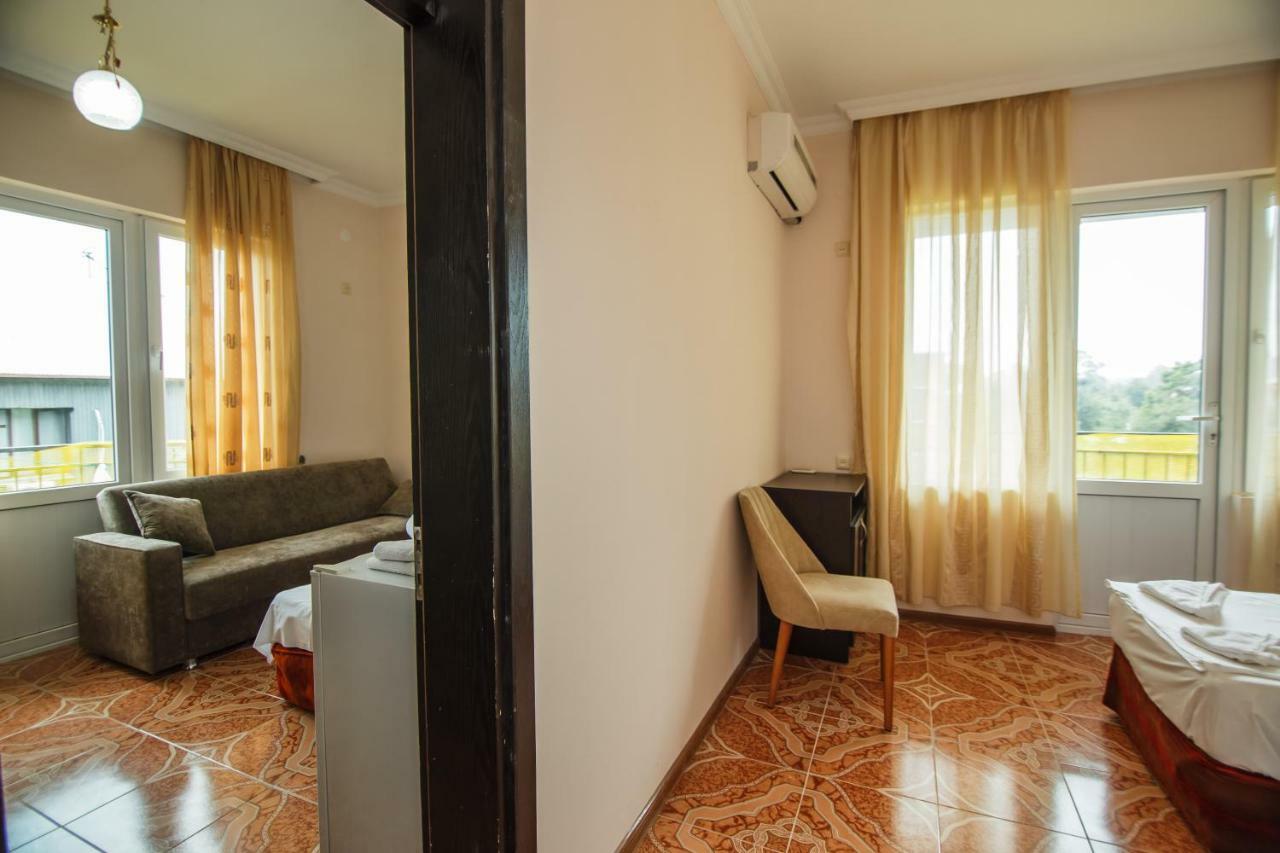 Guest House Nia Gonio Exterior photo
