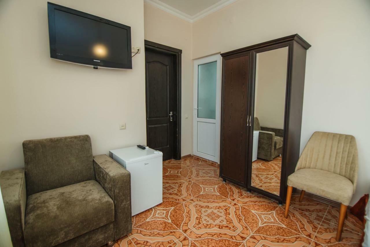 Guest House Nia Gonio Exterior photo